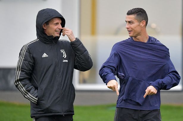 裸体女生啪啪